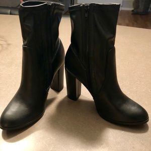 Brand new Fashion Nova “Meet me half way” boot.